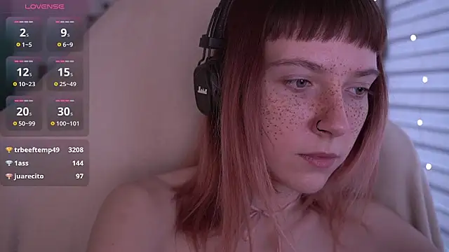 Snapshot of juliapie chatting on February 12, 8:38 am juliapie online show from February 12, 8:38 am