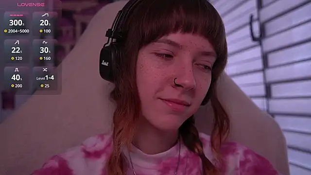 Snapshot of juliapie chatting on September 12, 6:13 am juliapie online show from September 12, 6:13 am