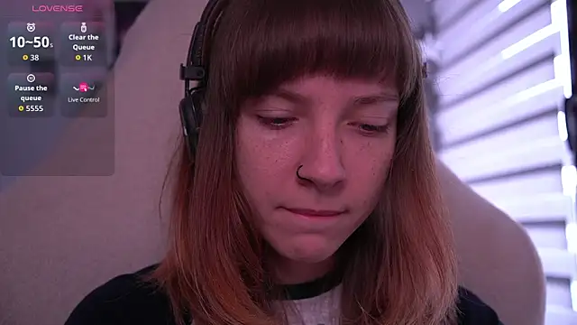 Snapshot of juliapie chatting on October 3, 7:38 am juliapie online show from October 3, 7:38 am