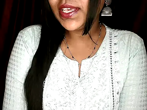 Snapshot of shila20 chatting on October 28, 5:11 am shila20 online show from October 28, 5:11 am