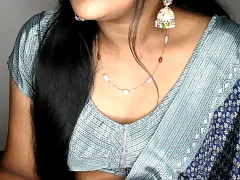 Snapshot of shila20 chatting on October 29, 1:46 pm shila20 online show from October 29, 1:46 pm