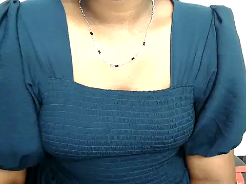 Snapshot of shila20 chatting on November 3, 11:37 pm shila20 online show from November 3, 11:37 pm