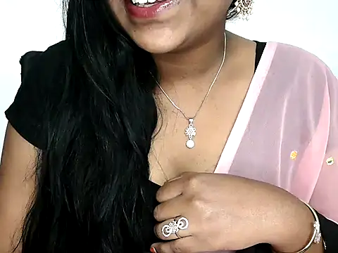 Snapshot of shila20 chatting on November 4, 6:40 pm shila20 online show from November 4, 6:40 pm