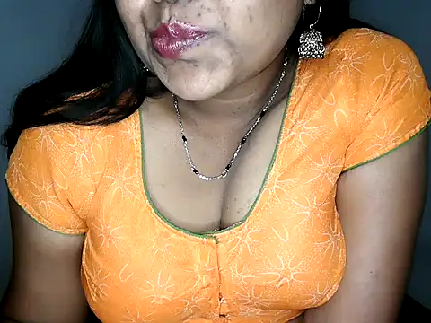 Snapshot of shila20 chatting on January 8, 6:59 am shila20 online show from January 8, 6:59 am