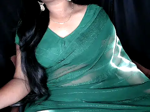 Snapshot of shila20 chatting on February 19, 10:11 am shila20 online show from February 19, 10:11 am