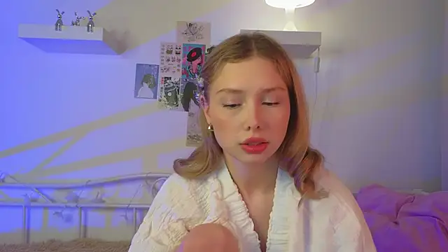 Snapshot of april_blush chatting on February 9, 3:45 pm april blush online show from February 9, 3:45 pm