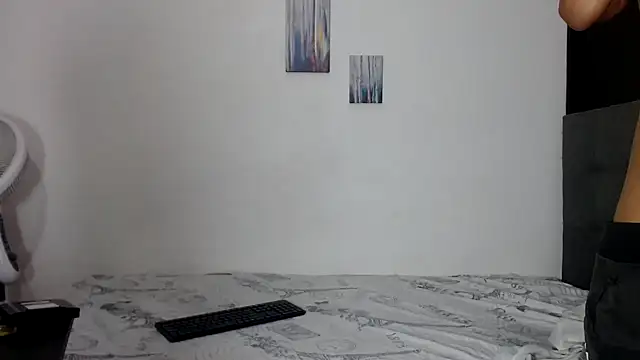 Snapshot of BrandonStond chatting on October 25, 3:36 am BrandonStond online show from October 25, 3:36 am