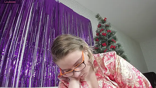 Seductive She Wolf online show from January 14, 5:01 pm