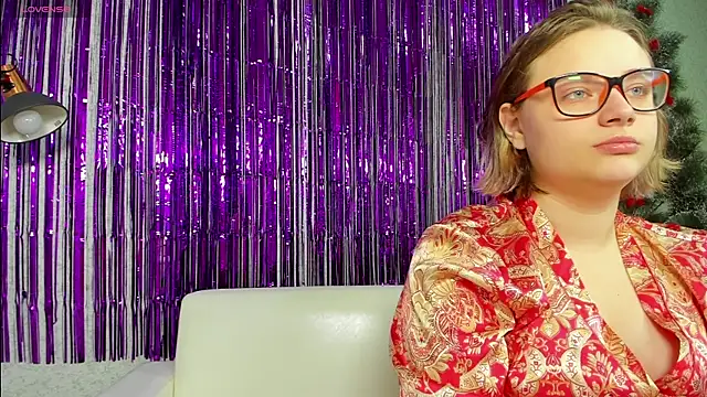 Seductive She Wolf online show from January 18, 1:40 pm