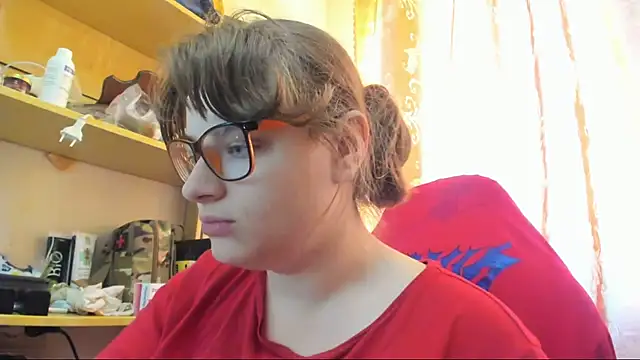 Snapshot of Seductive_She_Wolf chatting on June 8, 5:57 pm Seductive She Wolf online show from June 8, 5:57 pm