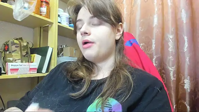 Snapshot of Seductive_She_Wolf chatting on June 11, 7:56 pm Seductive She Wolf online show from June 11, 7:56 pm