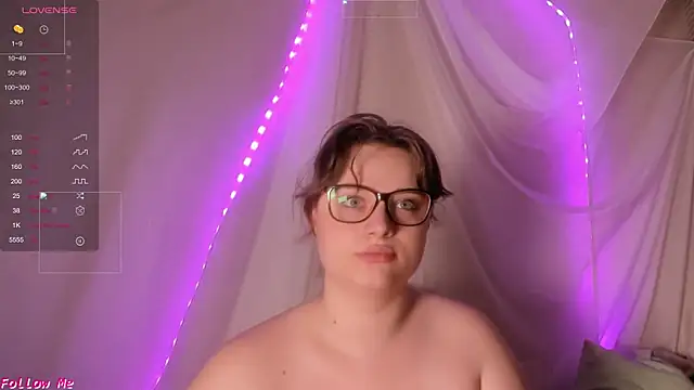 Snapshot of Seductive_She_Wolf chatting on June 29, 6:41 pm Seductive She Wolf online show from June 29, 6:41 pm