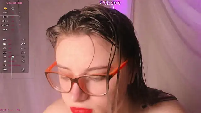 Snapshot of Seductive_She_Wolf chatting on June 30, 2:40 pm Seductive She Wolf online show from June 30, 2:40 pm