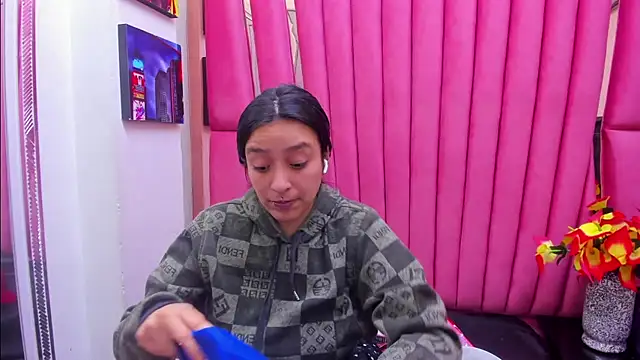 Sarah Hornny online show from February 15, 3:03 am