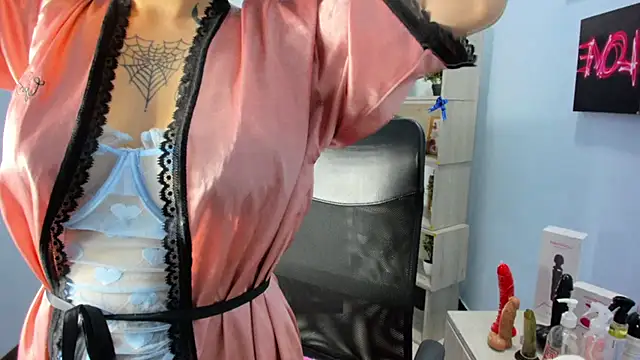 Samantha Smiith online show from June 5, 3:46 am