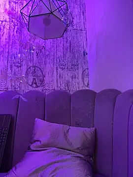 AbyThompson online show from November 12, 1:28 am