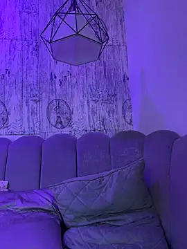 AbyThompson online show from April 28, 7:52 pm