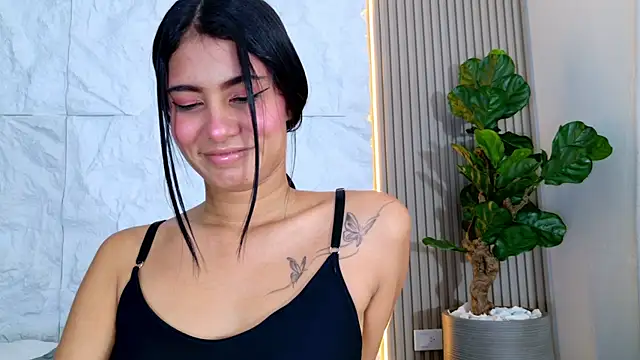 LaurenRodriiguez online show from July 22, 12:41 pm