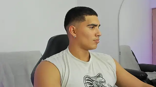 JamesGraay online show from February 11, 6:30 am