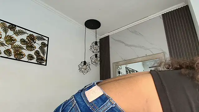 ashley lemus online show from February 18, 12:28 pm