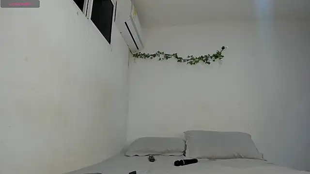 ashley lemus online show from May 2, 1:32 am