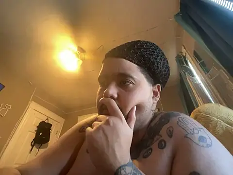 chubbydominican online show from February 19, 6:43 pm