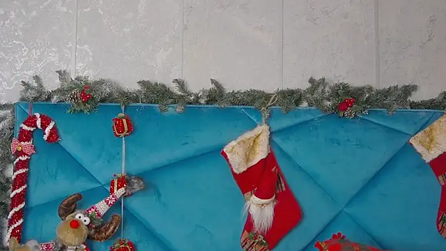 AlyseReuse online show from December 13, 6:05 pm