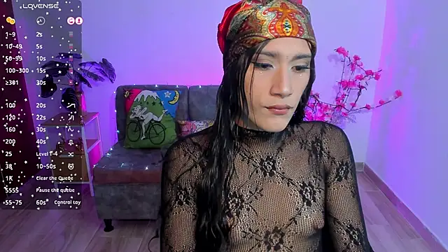 Snapshot of CamilaHarperr_ chatting on July 3, 10:49 pm CamilaHarperr online show from July 3, 10:49 pm