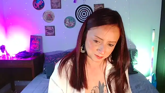 catalinamommyx online show from February 22, 9:35 pm