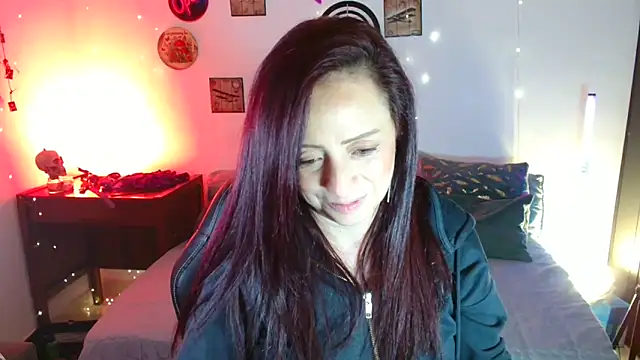 Snapshot of catalinamommyx chatting on May 19, 1:56 am catalinamommyx online show from May 19, 1:56 am
