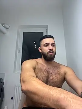 Snapshot of LoveIsBlind_ chatting on December 1, 10:32 pm LoveIsBlind online show from December 1, 10:32 pm