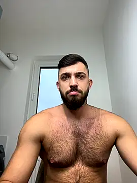 Snapshot of LoveIsBlind_ chatting on December 2, 5:48 am LoveIsBlind online show from December 2, 5:48 am