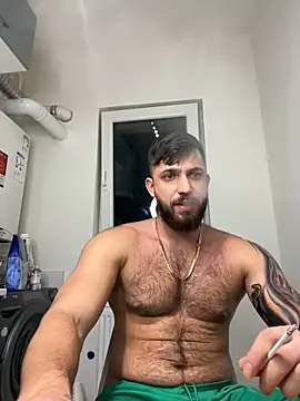 Snapshot of LoveIsBlind_ chatting on December 20, 9:06 pm LoveIsBlind online show from December 20, 9:06 pm