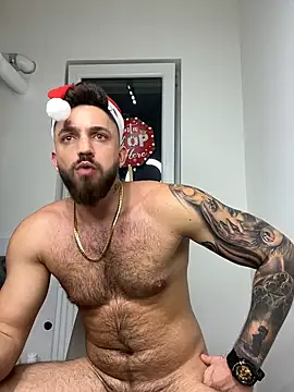 Snapshot of LoveIsBlind_ chatting on December 24, 10:28 pm LoveIsBlind online show from December 24, 10:28 pm