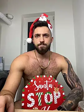 Snapshot of LoveIsBlind_ chatting on December 26, 12:03 am LoveIsBlind online show from December 26, 12:03 am