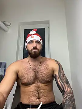 Snapshot of LoveIsBlind_ chatting on December 29, 6:49 pm LoveIsBlind online show from December 29, 6:49 pm