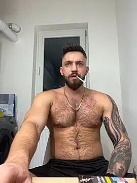 Snapshot of LoveIsBlind_ chatting on December 31, 4:49 am LoveIsBlind online show from December 31, 4:49 am