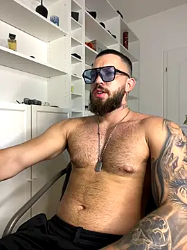 Snapshot of LoveIsBlind_ chatting on September 23, 6:00 pm LoveIsBlind online show from September 23, 6:00 pm