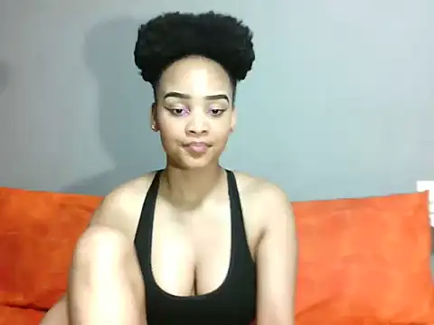 Snapshot of SmallSlut5 chatting on November 19, 2:55 am SmallSlut5 online show from November 19, 2:55 am