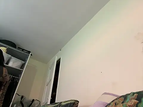 Snapshot of NaomiSquirts chatting on March 19, 10:22 am NaomiSquirts online show from March 19, 10:22 am