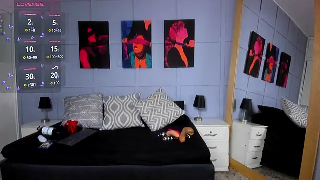 Snapshot of Elizabeth_Santos chatting on November 18, 5:01 am Elizabeth Santos online show from November 18, 5:01 am