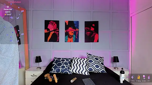 Snapshot of Elizabeth_Santos chatting on December 16, 1:43 am Elizabeth Santos online show from December 16, 1:43 am