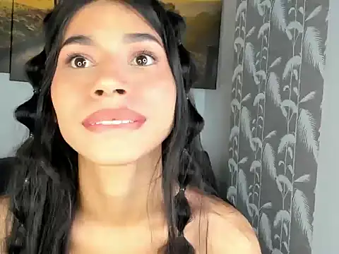 Snapshot of _violetadulce chatting on January 4, 7:03 am violetadulce online show from January 4, 7:03 am