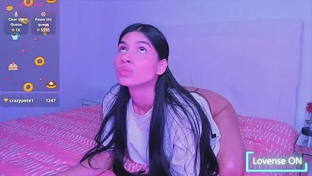 Snapshot of _violetadulce chatting on February 5, 1:15 am violetadulce online show from February 5, 1:15 am