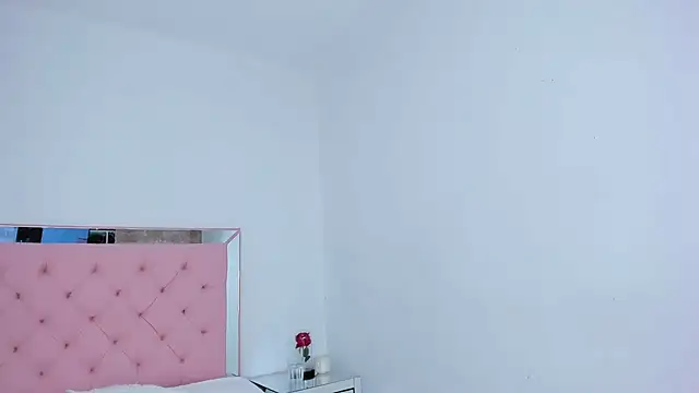 Snapshot of _violetadulce chatting on February 27, 6:50 am violetadulce online show from February 27, 6:50 am