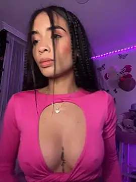 Snapshot of lina_pink chatting on December 27, 6:46 am lina pink online show from December 27, 6:46 am