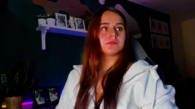 evy orange1 online show from April 29, 12:27 am