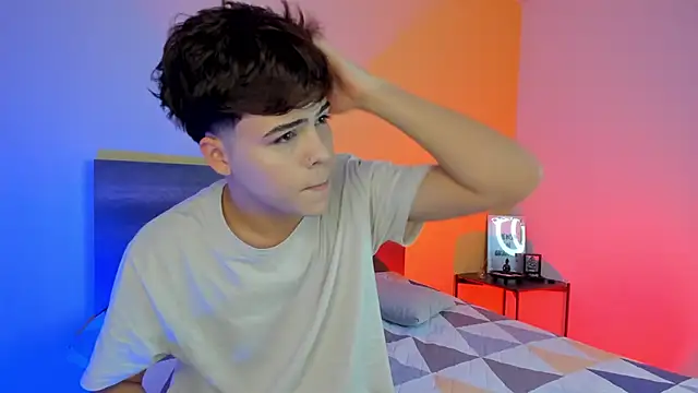 justinbiler online show from February 21, 11:44 am