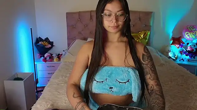 Snapshot of miaa_saenz1 chatting on November 5, 3:50 am miaa saenz1 online show from November 5, 3:50 am