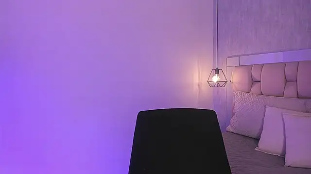 Snapshot of Roxie-Summers11 chatting on March 11, 8:42 pm Roxie-Summers11 online show from March 11, 8:42 pm